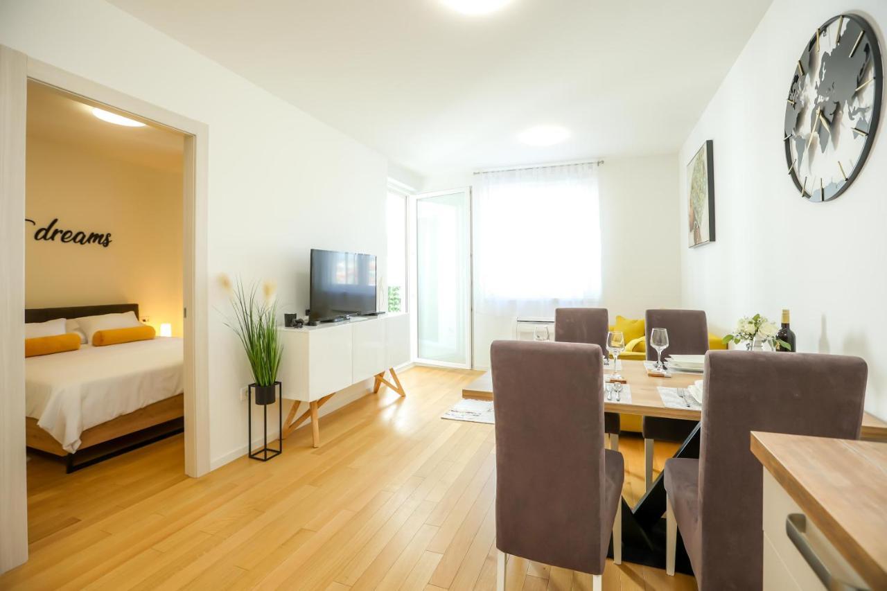Apartment Margarita Задар Екстер'єр фото